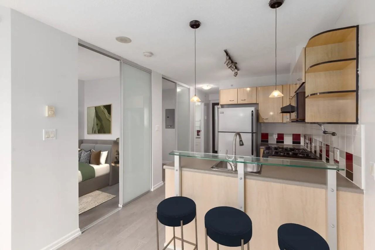 501 Pacific St - Photo 3 of 17