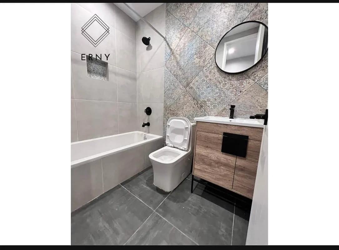 53 East 51st Street #1 - Photo 3 of 7