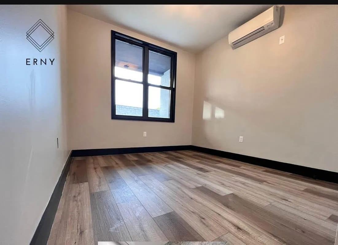 53 East 51st Street #1 - Photo 5 of 7