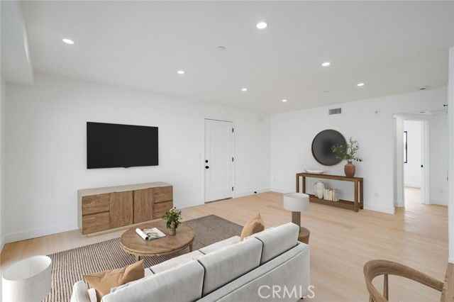 1334 9th St #3 - Photo 6 of 8