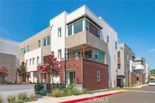 609 S Lyon St - Photo 1 of 1