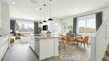 291 Novel - Photo 5 of 8