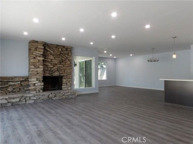 2737 Burly Ave - Photo 2 of 8