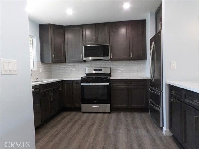 2737 Burly Ave - Photo 5 of 8