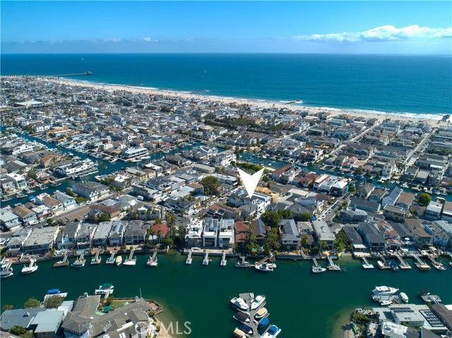 411 39th St - Photo 2 of 8