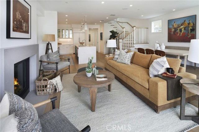 411 39th St - Photo 5 of 8