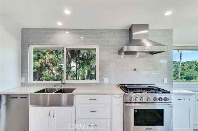 11761 Highview Dr - Photo 2 of 8