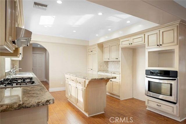 6541 Elmo St - Photo 5 of 8