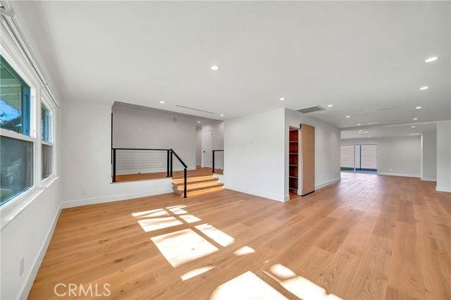 23635 Marylee St - Photo 6 of 8