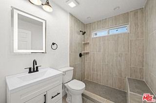 6257 Lindley Ave - Photo 2 of 8