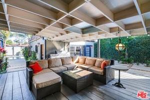 featured image of 4930 Strohm Ave