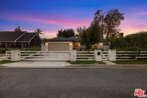 featured image of 4525 Greenbush Ave