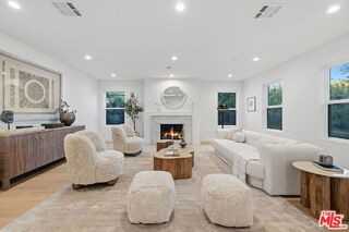 4525 Greenbush Ave - Photo 5 of 8