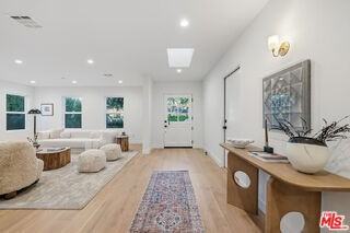 4525 Greenbush Ave - Photo 6 of 8