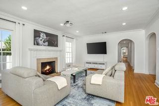 4712 Burnet Ave - Photo 3 of 8