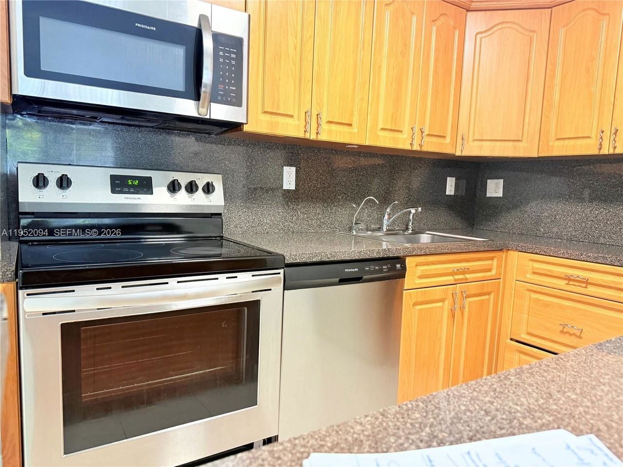 7200 Nw 179th St #111 - Photo 6 of 8