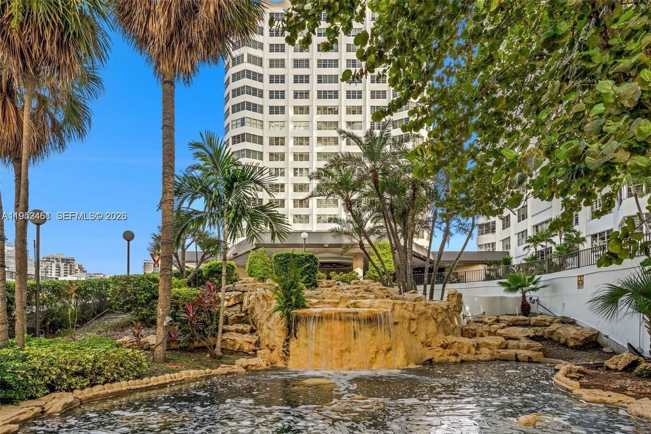 801 Brickell Bay Dr #2069 - Photo 2 of 8