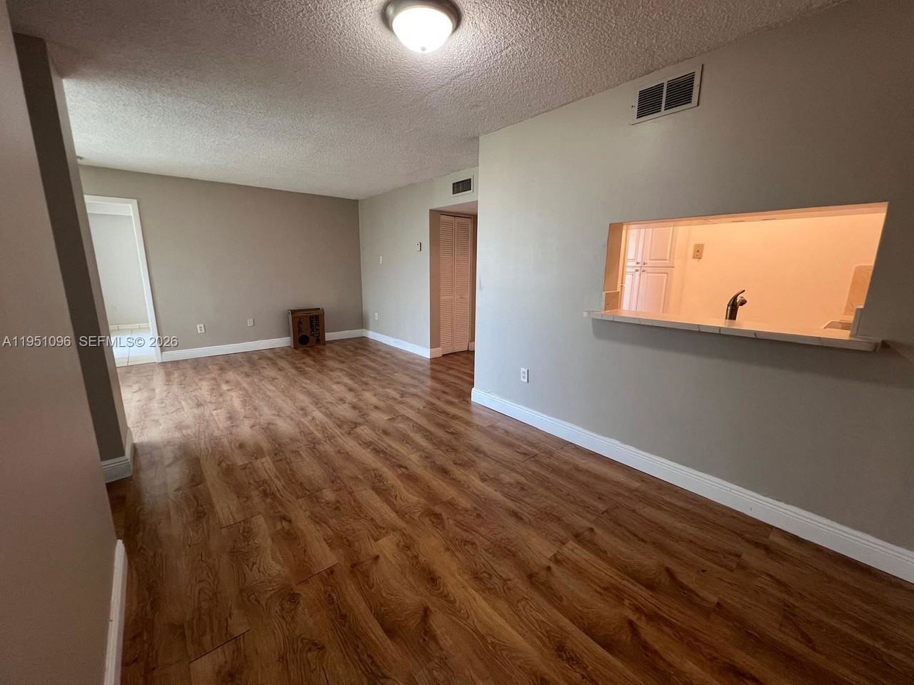 11800 Sw 18th St - Photo 6 of 8