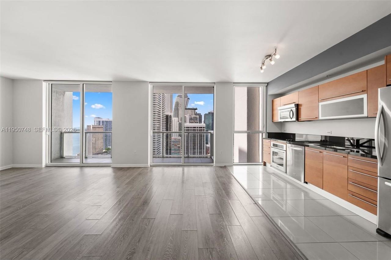 244 Biscayne Blvd #3507 - Photo 3 of 8