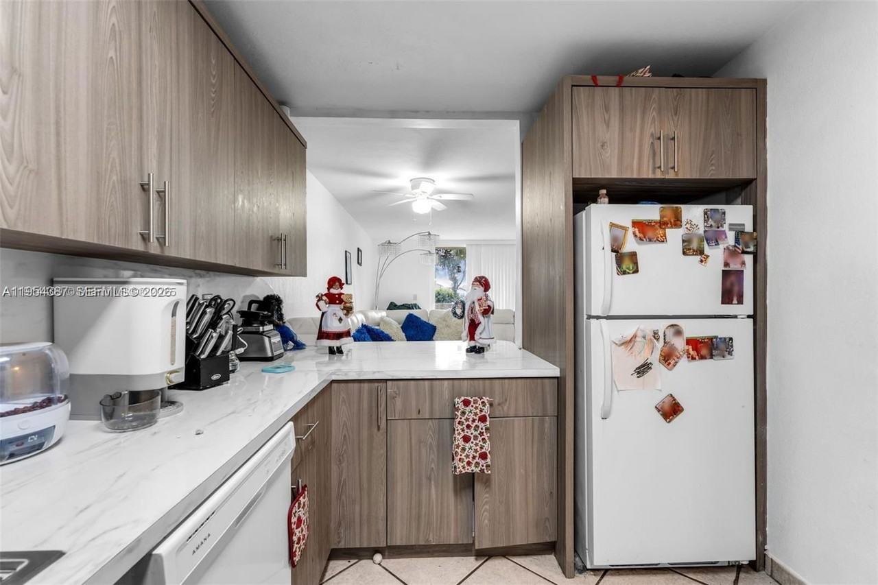 10000 Nw 80th Ave #2226 - Photo 4 of 8