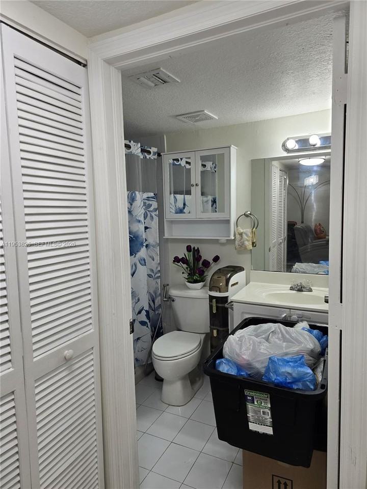 7205 Nw 173rd Dr #607-6 - Photo 6 of 8