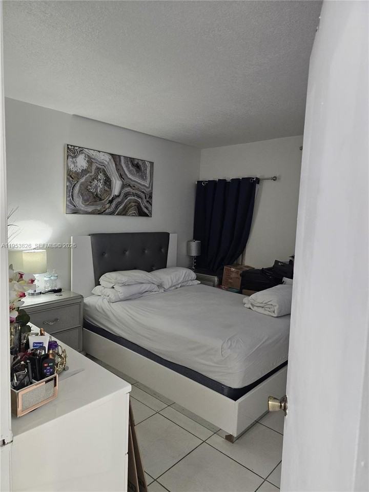 7205 Nw 173rd Dr #607-6 - Photo 7 of 8