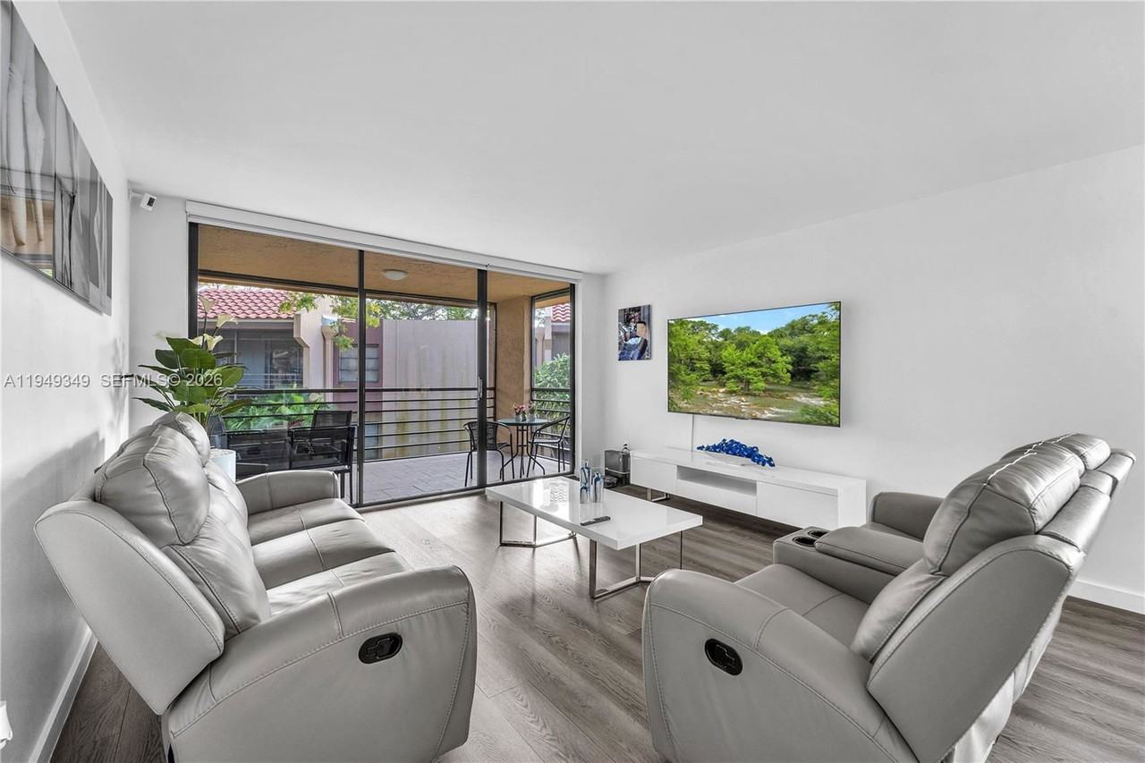 20841 San Simeon Way #205 - Photo 3 of 8