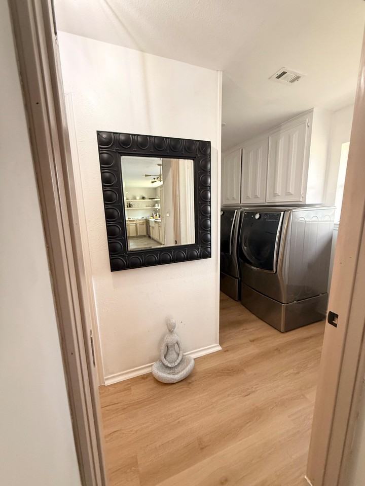 Midhurst Dr - Photo 2 of 7