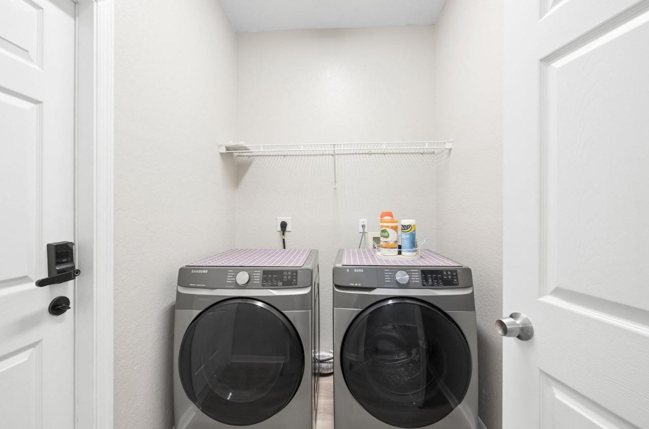 Lake Thomas Dr - Photo 2 of 9