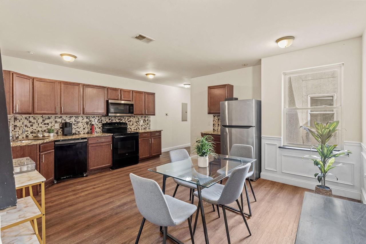 Cecil B Moore Ave - Photo 3 of 23