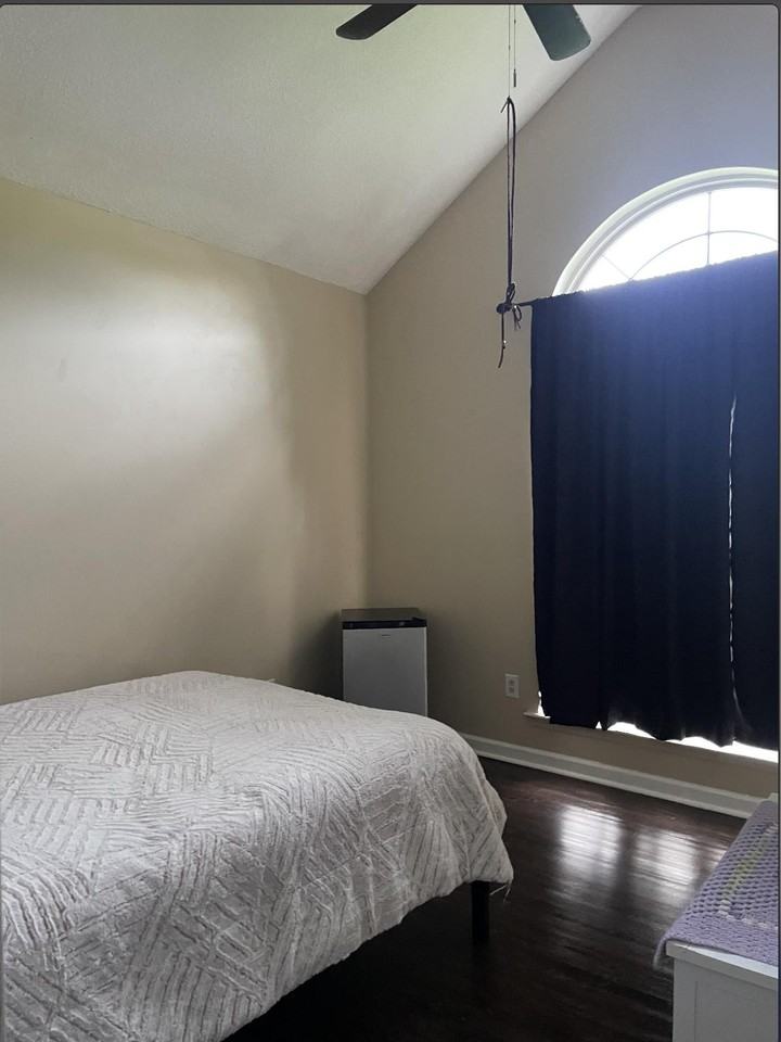 Woodberry Dr - Photo 3 of 5