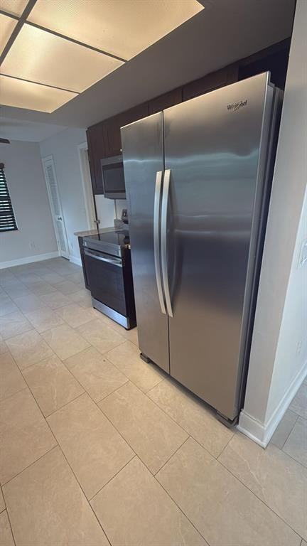 9244 Southwest 2nd Street - Photo 4 of 10