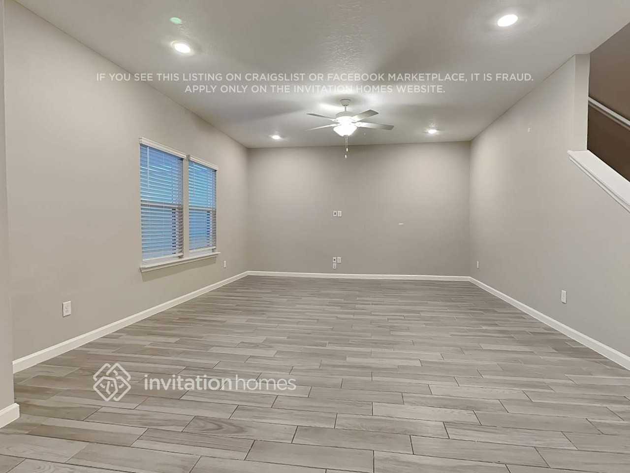 2553 Laylas Way - Photo 4 of 20