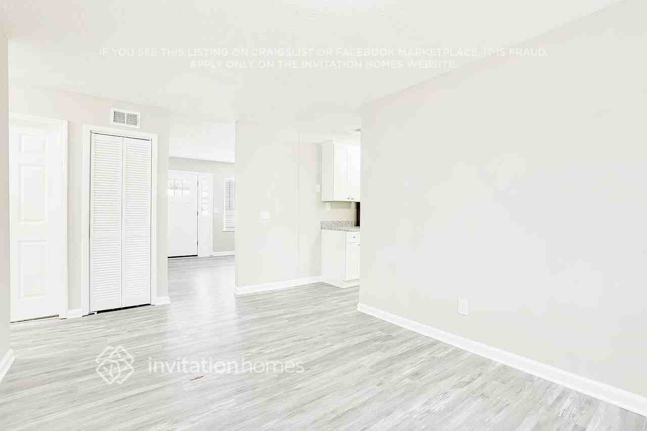 3197 Delhi Dr - Photo 6 of 25