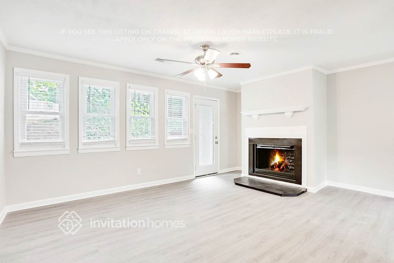 6823 Springwood Dr - Photo 2 of 23