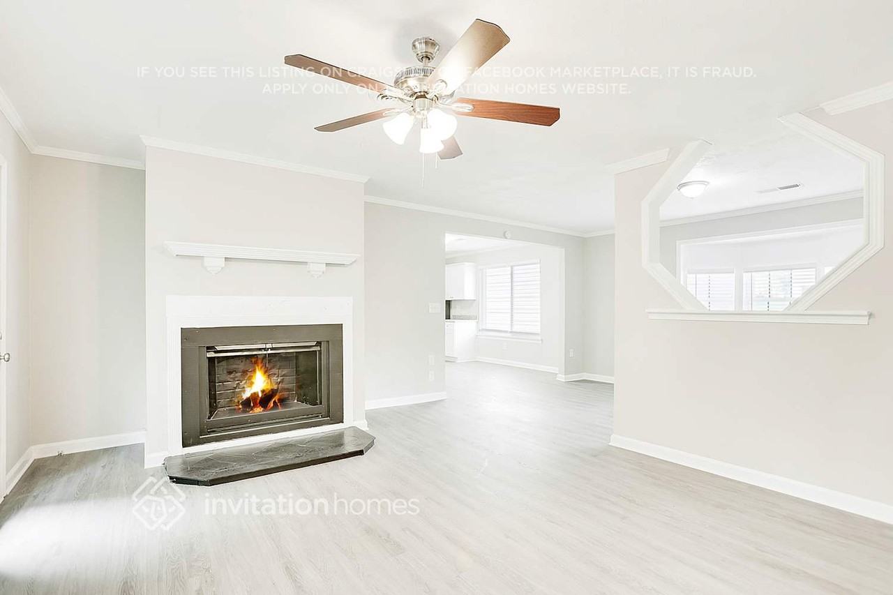 6823 Springwood Dr - Photo 3 of 23