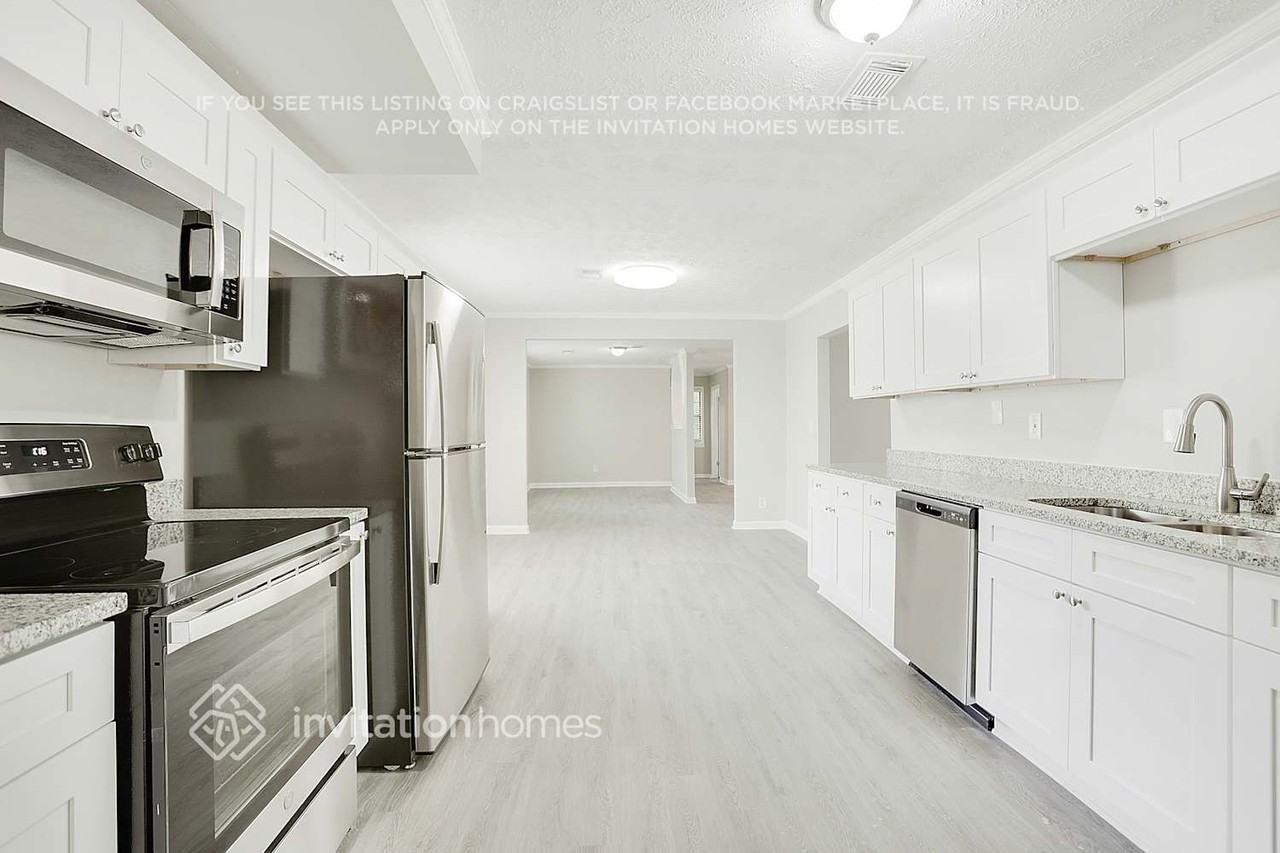 6823 Springwood Dr - Photo 7 of 23