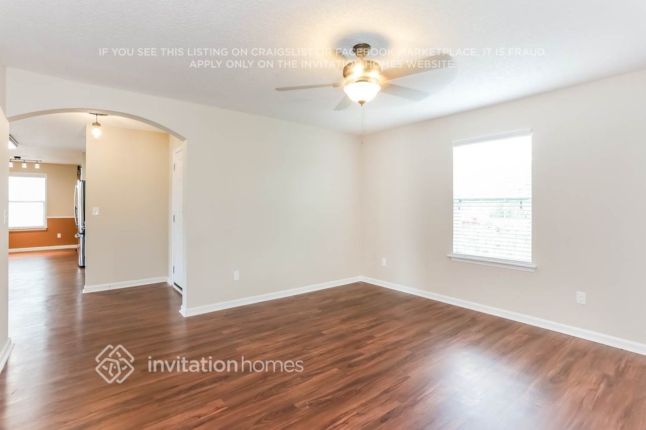 77020 Hardwood Ct - Photo 5 of 16