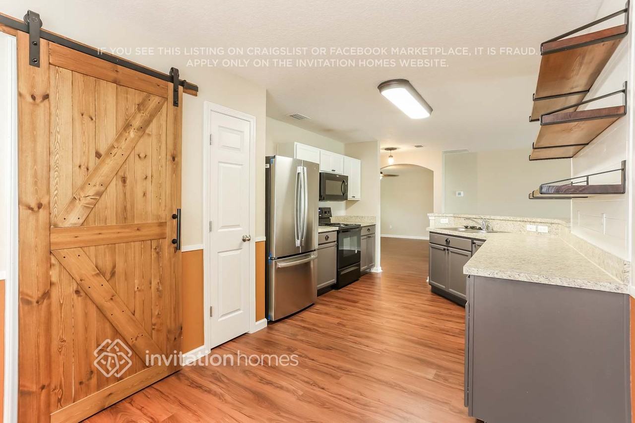 77020 Hardwood Ct - Photo 6 of 16