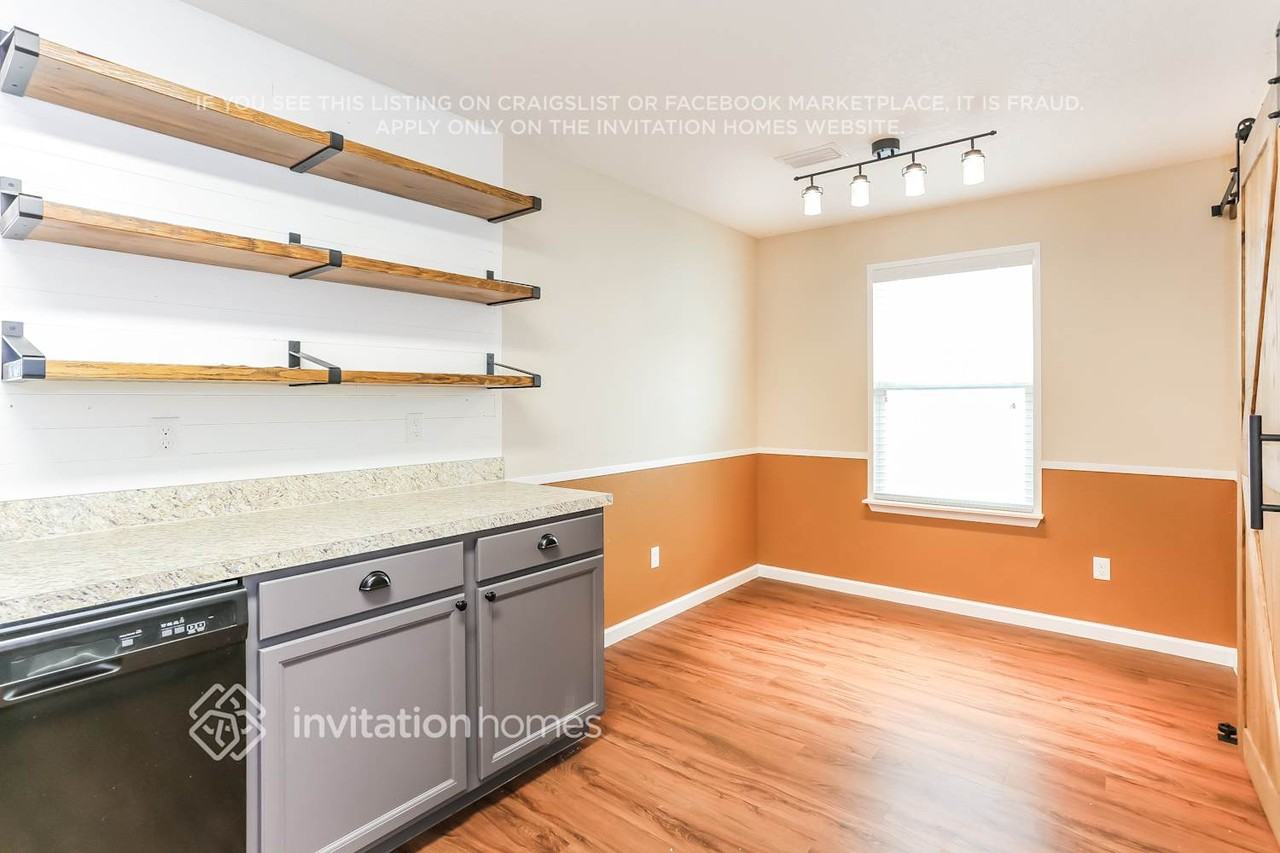 77020 Hardwood Ct - Photo 7 of 16