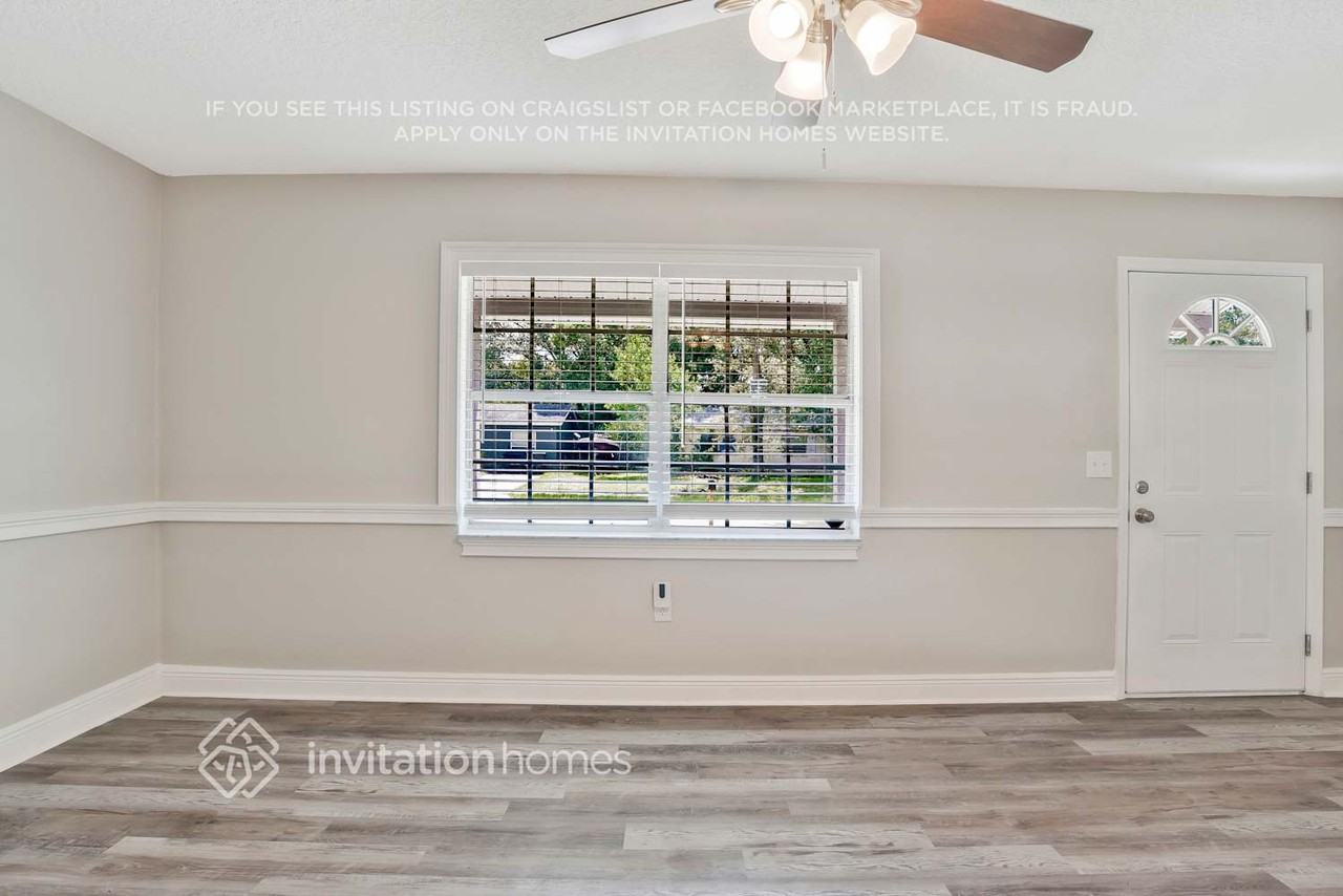 3668 Yosemite Dr - Photo 4 of 26