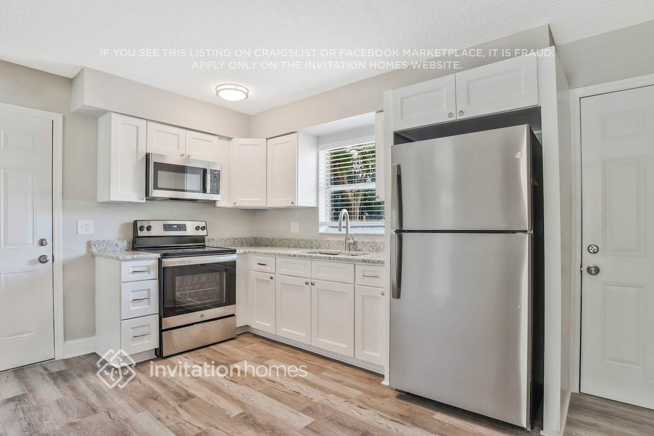 3668 Yosemite Dr - Photo 7 of 22