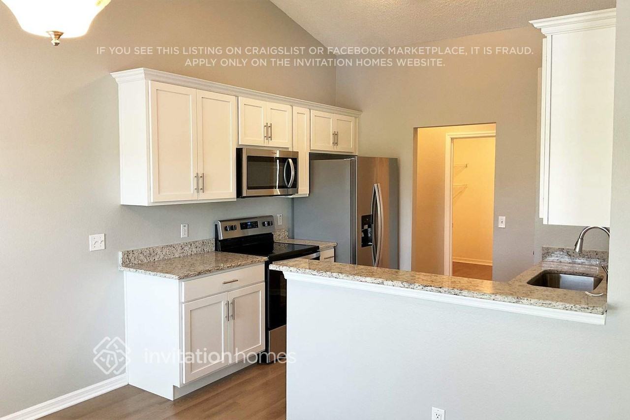 1085 Kingfisher Way - Photo 6 of 17