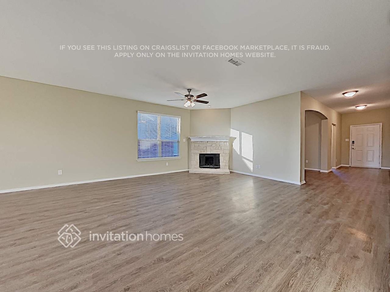 3205 Peninsula Trl - Photo 3 of 21