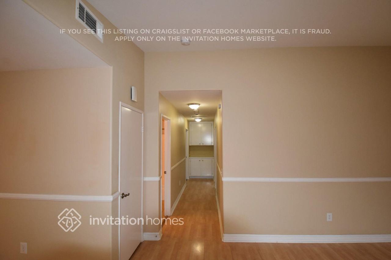 29020 Rolando St - Photo 4 of 14