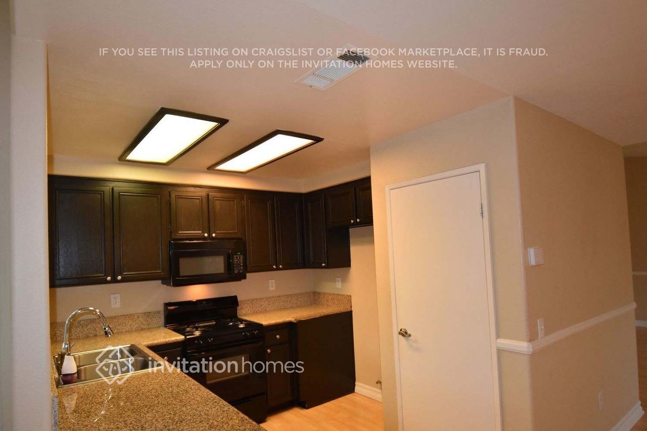 29020 Rolando St - Photo 5 of 14