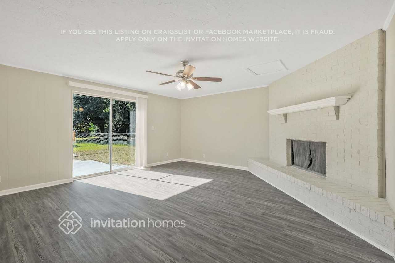 5028 Mcmanus Dr - Photo 5 of 26