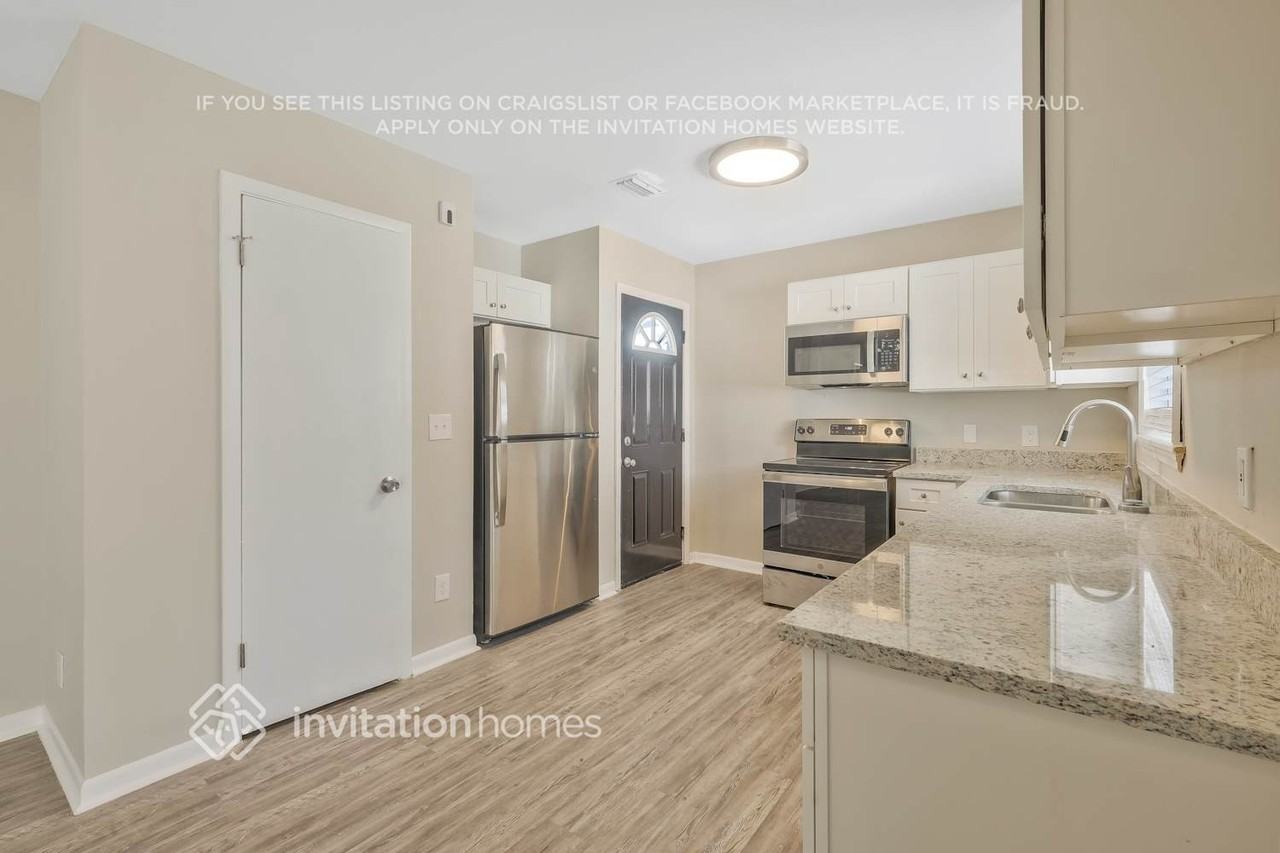 5028 Mcmanus Dr - Photo 7 of 26