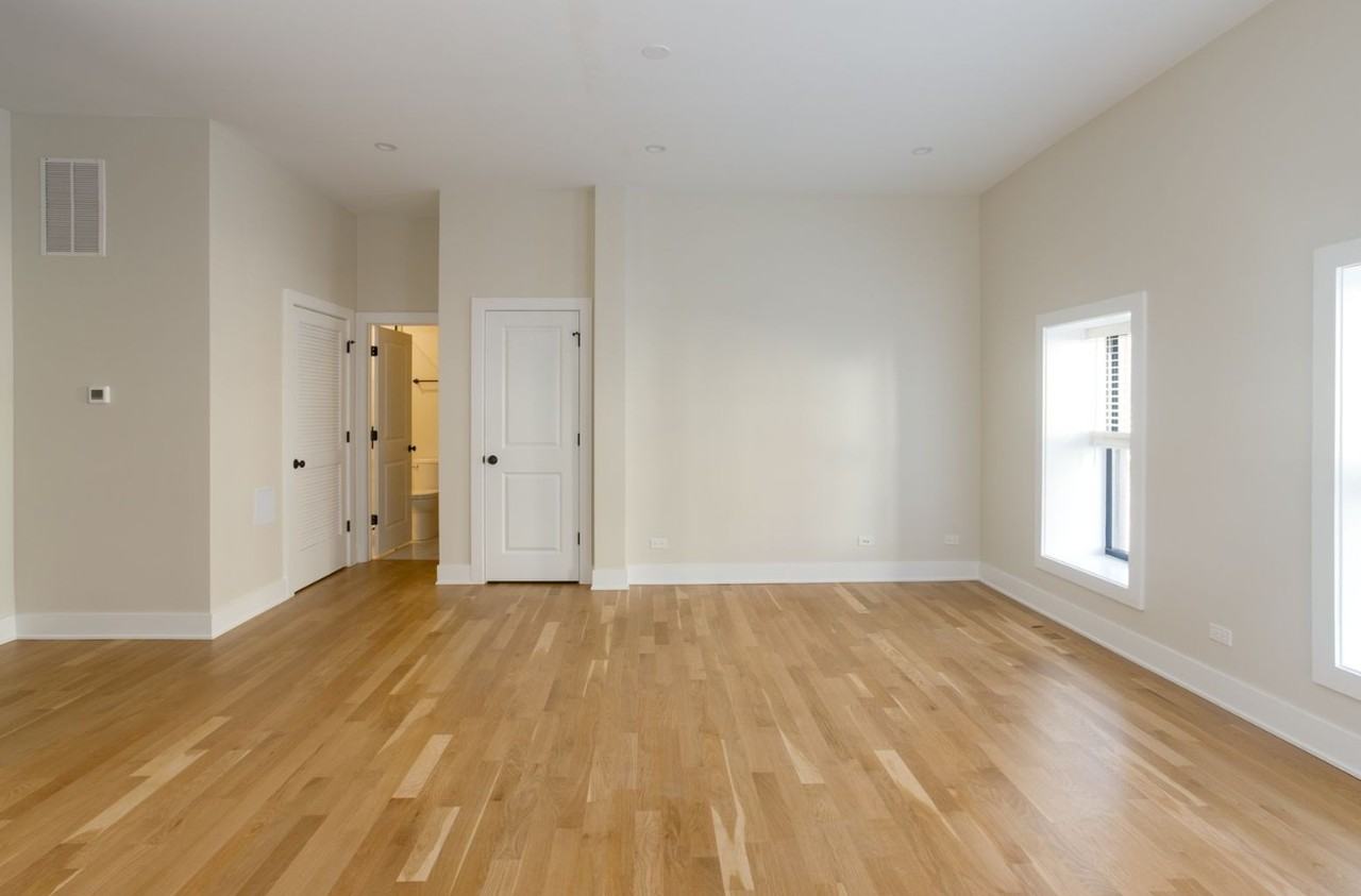 N Southport Ave & W Belden Ave - Photo 2 of 12