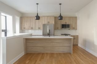 N Southport Ave & W Belden Ave - Photo 1 of 1